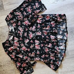 Eyeshadow 🥰 Black and Floral Ruffle Peplum Blouse Ruffle sleeves